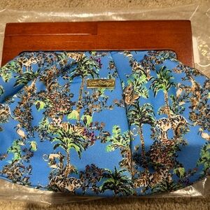 NWT Lilly Pulitzer Bermuda Clutch Blue Thistle Tiger Queen